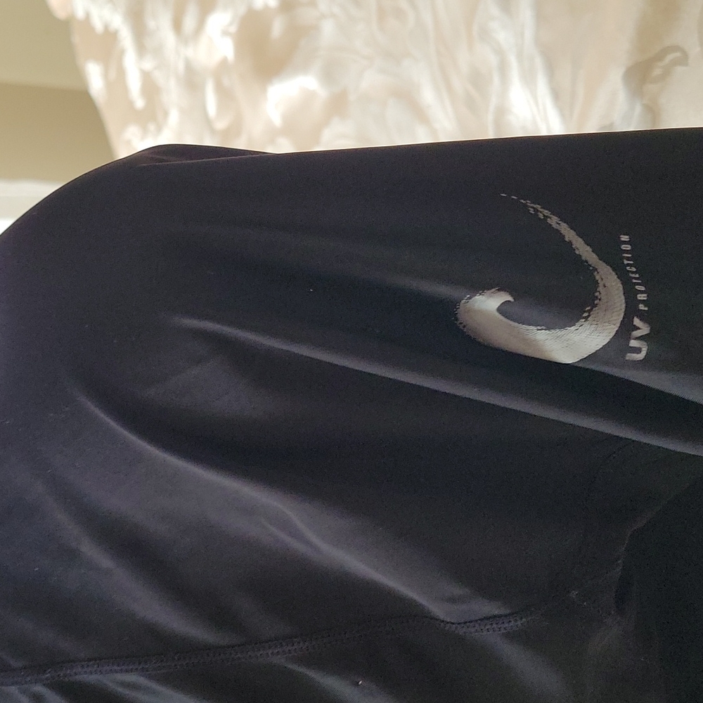 Top - Picture 2 of 8